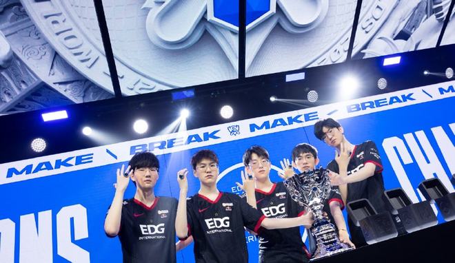 与球队磨合 与球队磨合