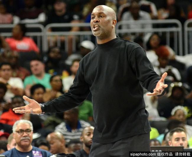 她个人的职 她个人的职