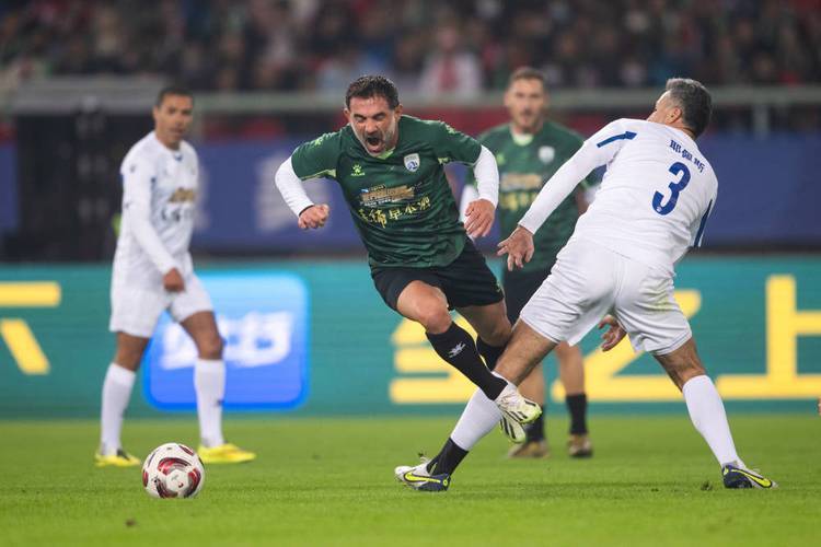 A上场并敲 A上场并敲